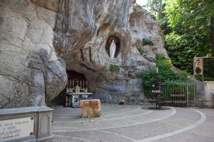 grotta-di-lourdes-chiampo-800